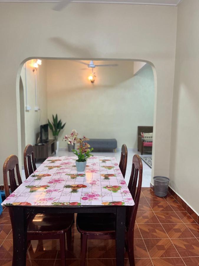 Ahza My Homestay Kemaman Chukai Exterior photo