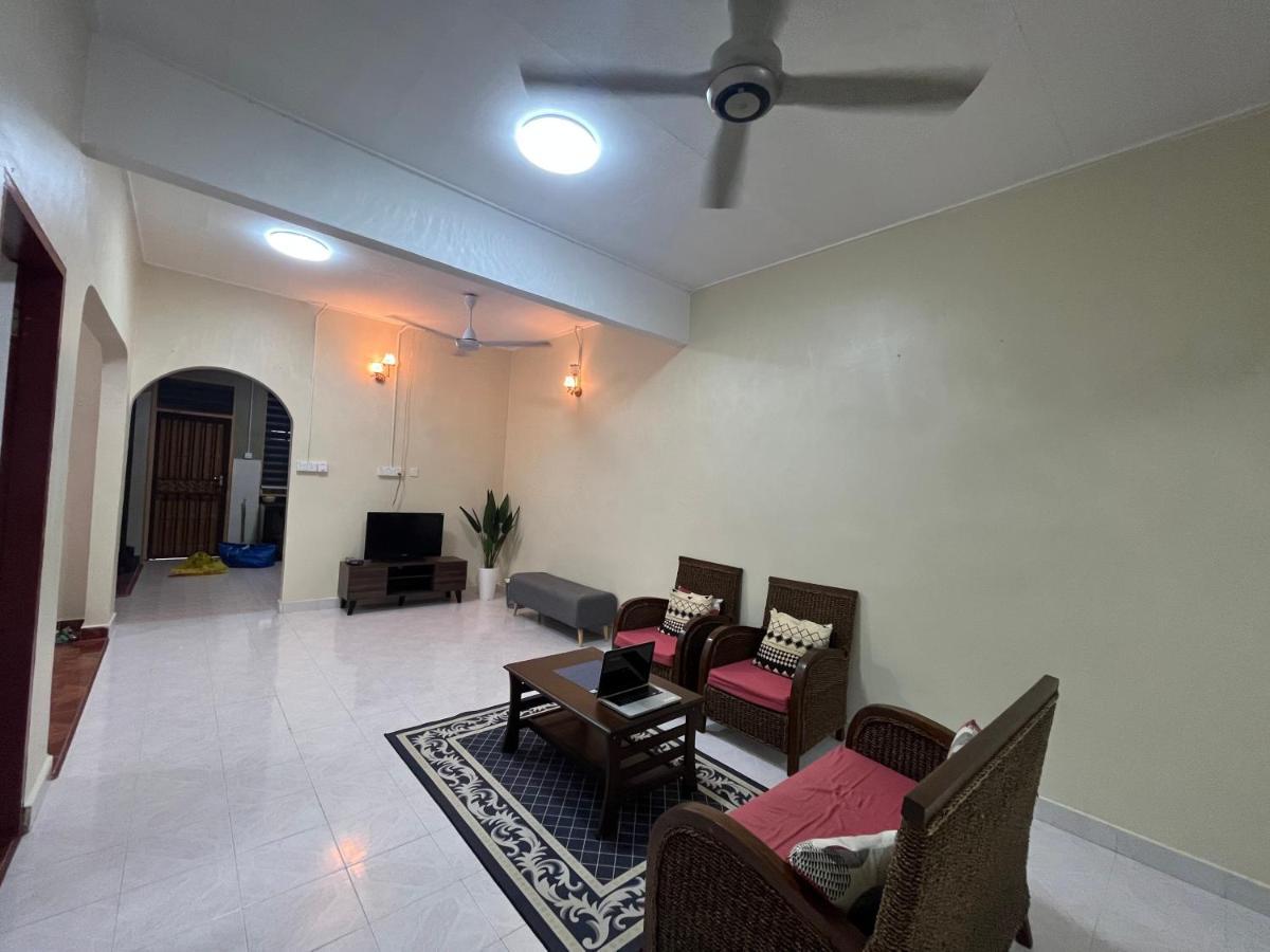 Ahza My Homestay Kemaman Chukai Exterior photo